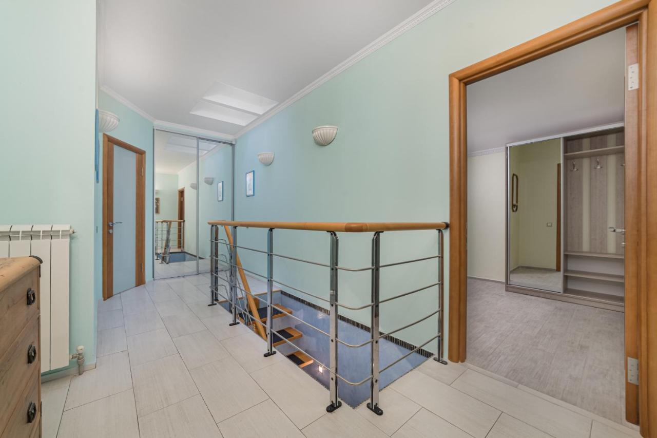 Classical Deribasivska 3-Bedrooms Apartment Odessa Eksteriør billede