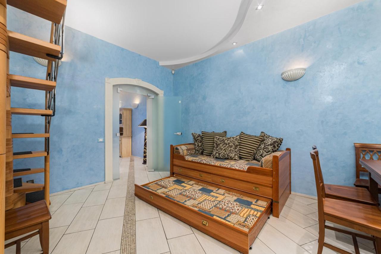 Classical Deribasivska 3-Bedrooms Apartment Odessa Eksteriør billede