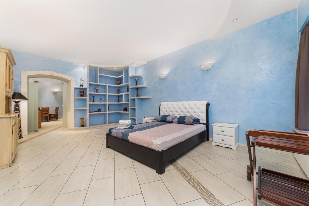 Classical Deribasivska 3-Bedrooms Apartment Odessa Eksteriør billede